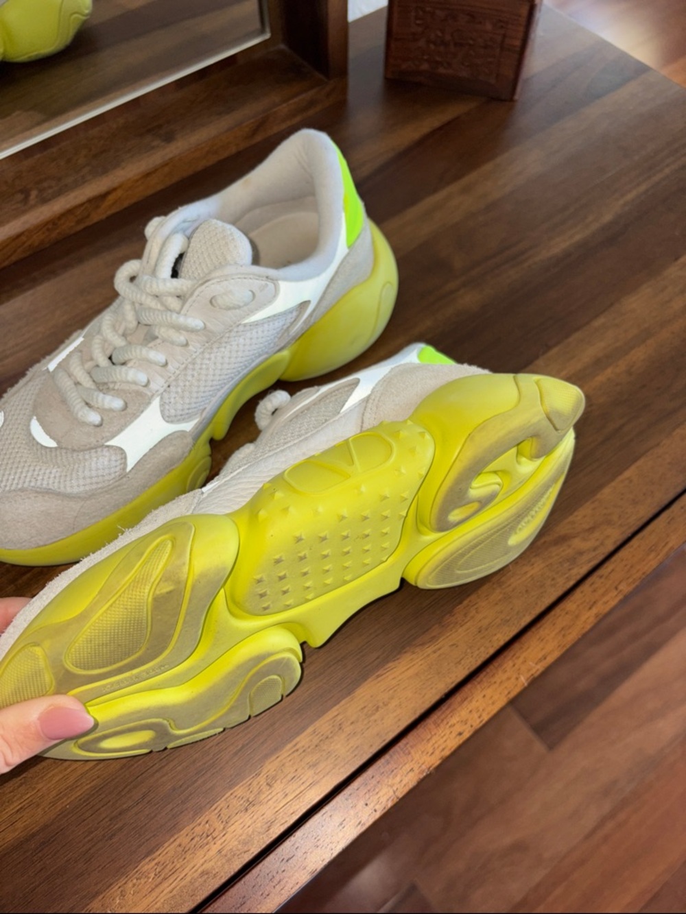 Valentino Garavani Sneakers 37,5 - Picture 4 of 8